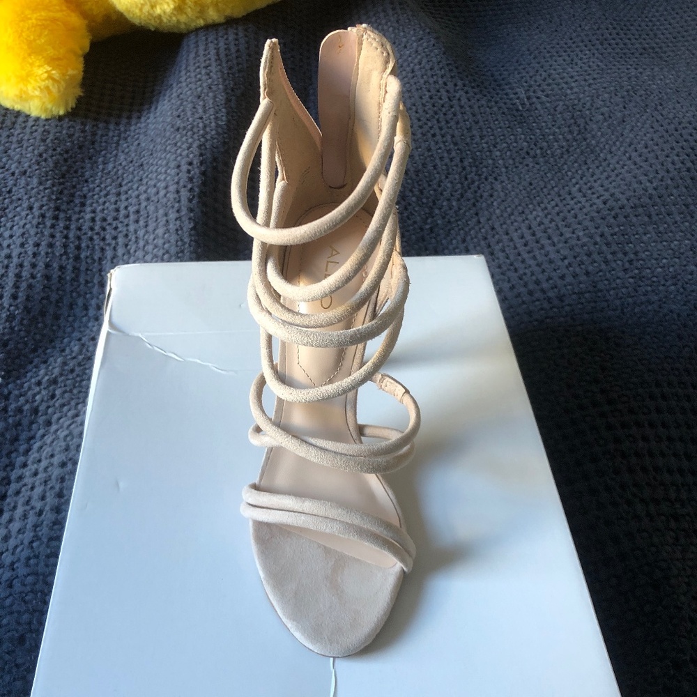 Aldo Strappy nude heel size 5